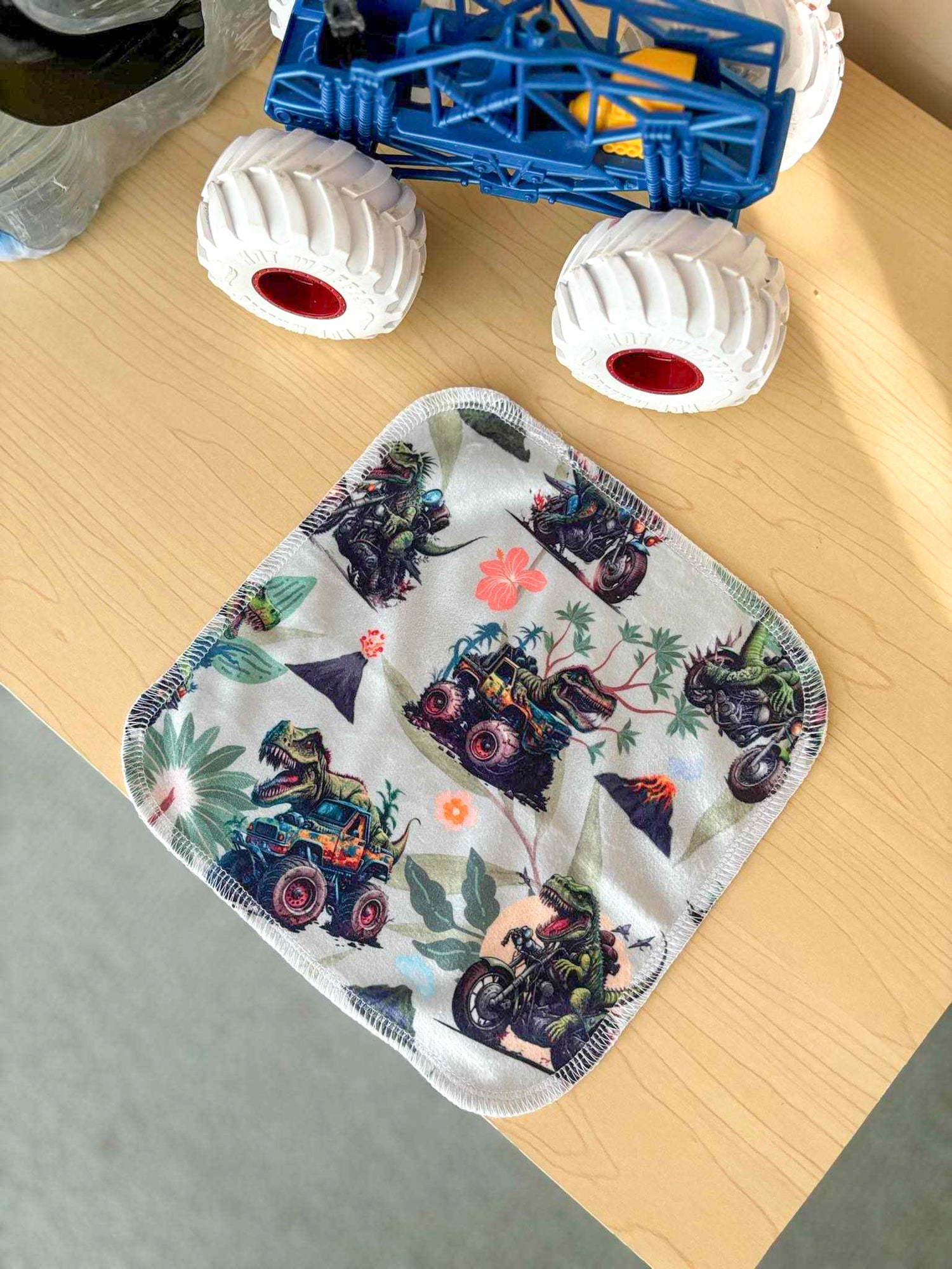 Moltensaurus Trux Cloth Wipes