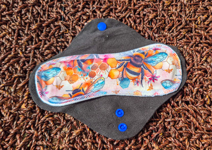 Bee Yourself Regular Cloth Pad