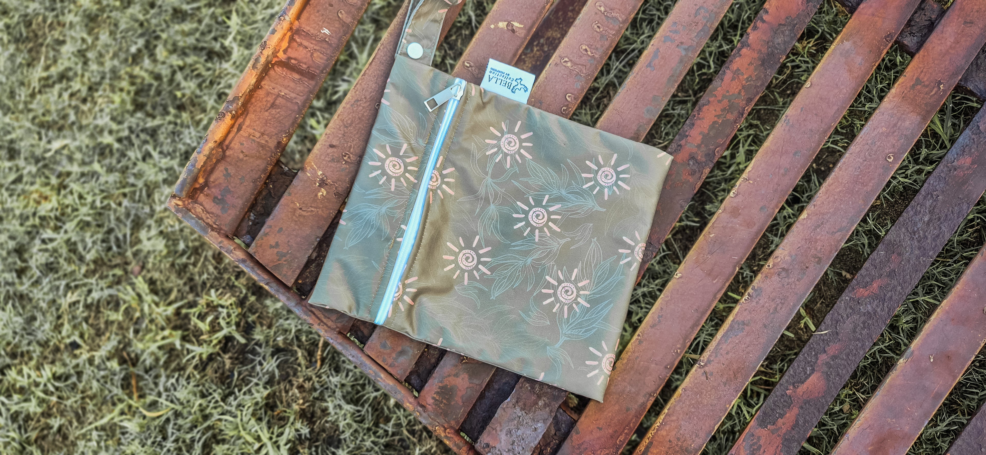 Sunwhere to hide Small Wetbag