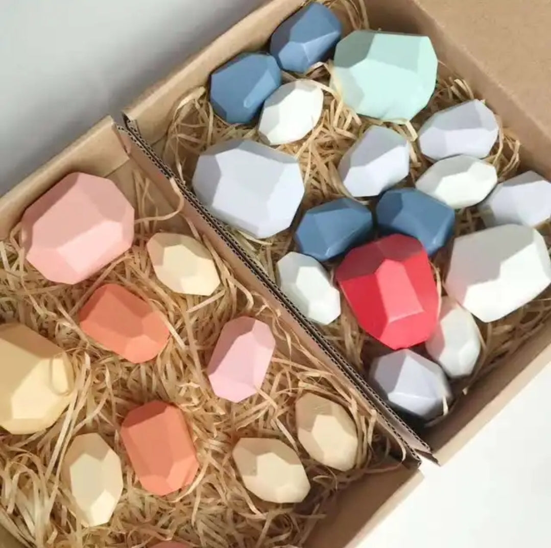 Wooden gem stones (16pc)